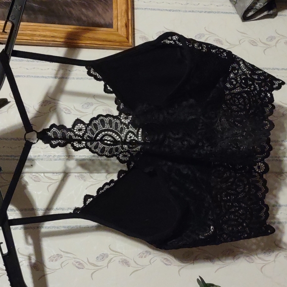 Black lace bralette. Size M. - Picture 2 of 6